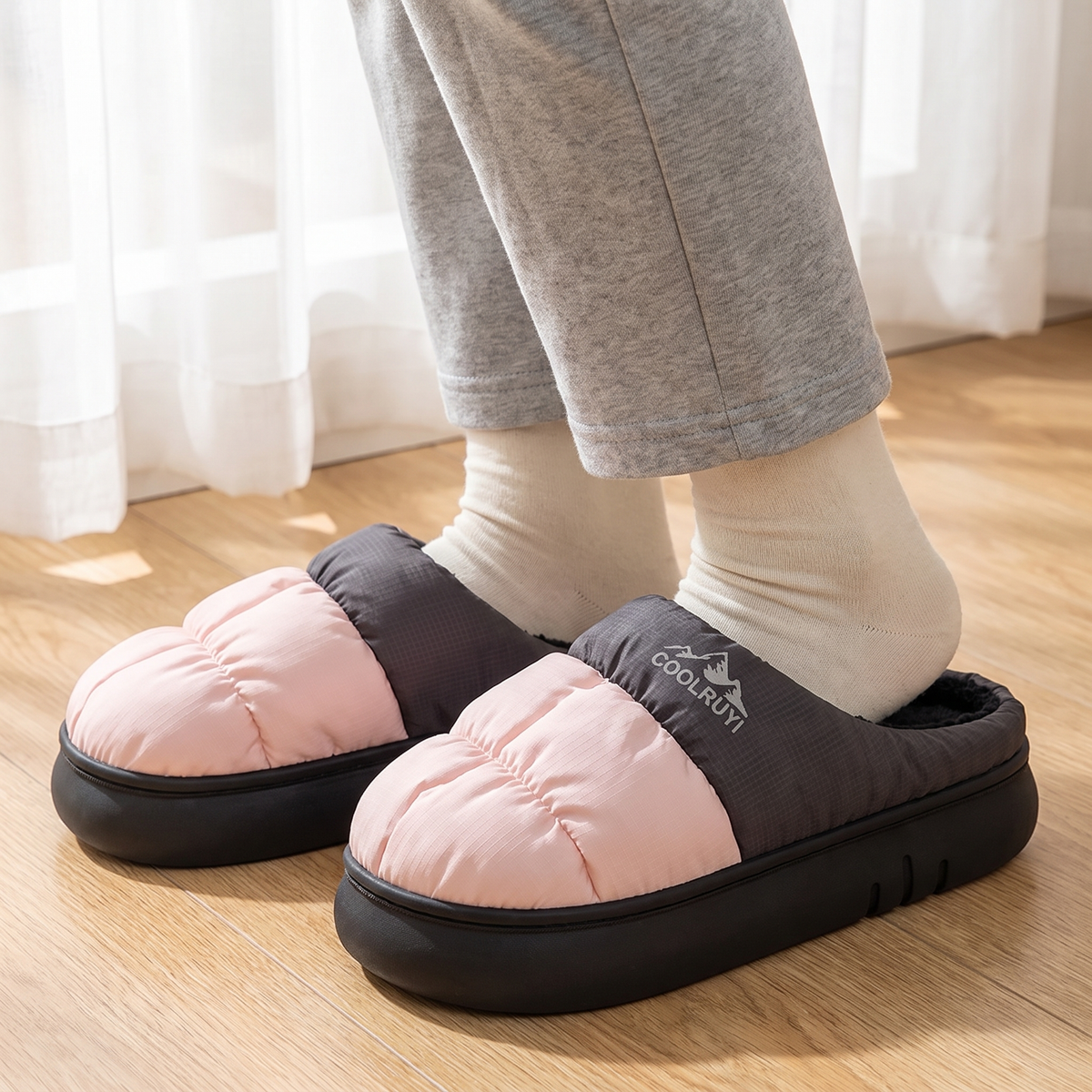 アオイ｜バイカラーダウン風冬サンダル