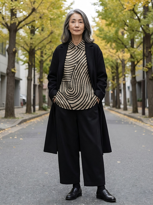波紋柄のゆったりシャツの秋の重ね着コーデ
