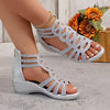 グレー